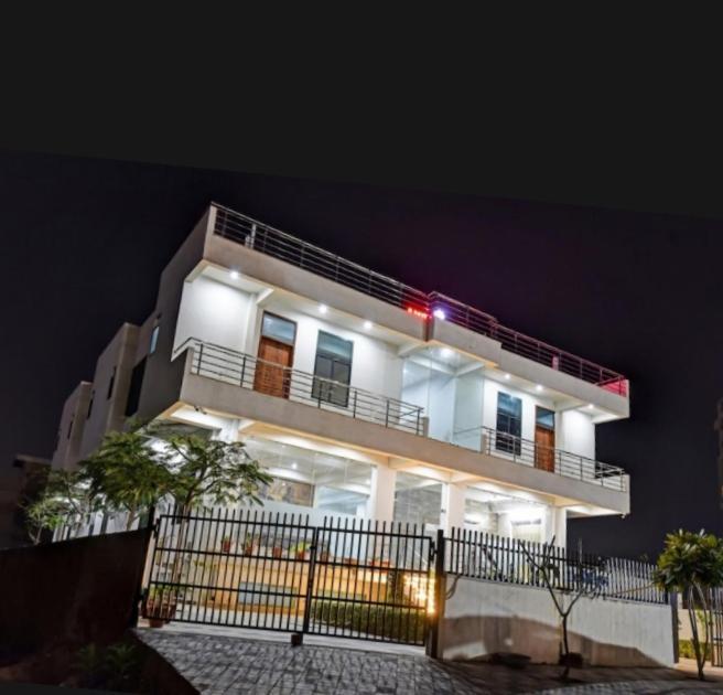 Hotel Amrapali Inn Jaipur Ngoại thất bức ảnh